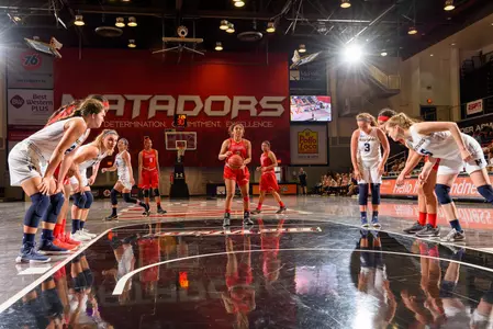 2017_10_28_WBB_vs_Masters_University_10.jpg
