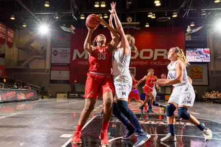 2017_10_28_WBB_vs_Masters_University_Flukter_Channon_12.jpg