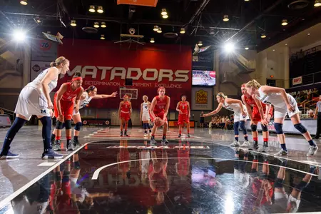 2017_10_28_WBB_vs_Masters_University_14.jpg