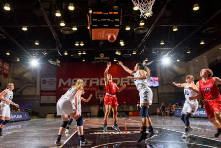 2017_10_28_WBB_vs_Masters_University_15.jpg