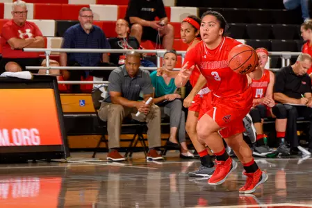 2017_10_28_Serafina_WBB_vs_Masters_University_23.jpg