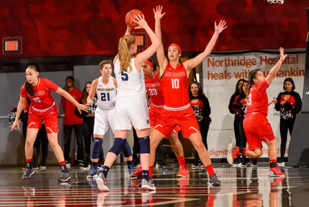 2017_10_28_WBB_vs_Masters_University_Boagni_Tessa_41.jpg