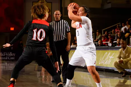20181209_WBBvSanDiego_Name_Malupe_Serafina_11.jpg