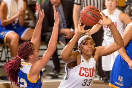 2017_2_25_WBB_vs_UC_Riverside_9.jpg