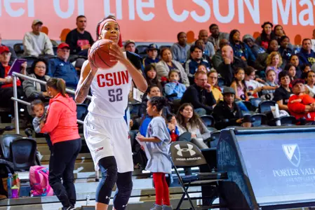 2018_1_20_WBB_vs_UC_Riverside_Matthews_Eliza_3.jpg
