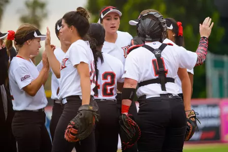 Softball-v-SacState-2015-45