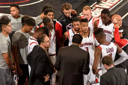 Men's Basketball Huddle