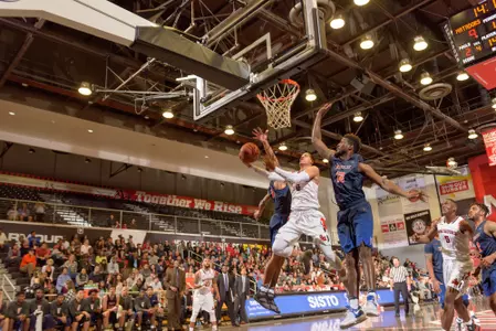 Kendall Smith Layup Fullerton