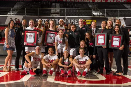 2016-17 CSUN Women's Basketball Team