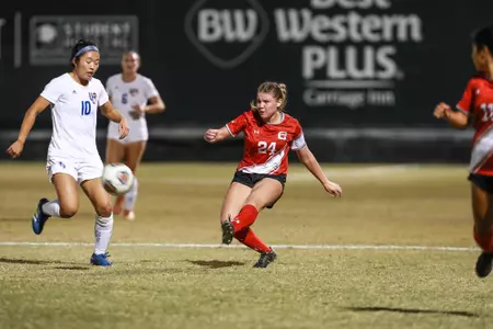 Kacie Garrity vs. UCR