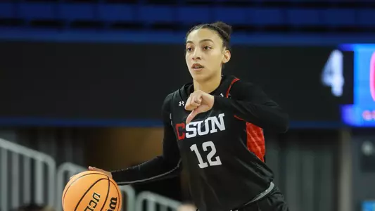 WNP_111821_WBB_CSUN_UCLA_Henderson_Meghann_24.jpg