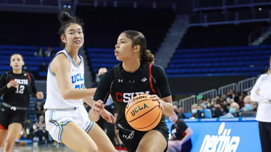 WNP_111821_WBB_CSUN_UCLA_Jackson_Jordyn_03.jpg
