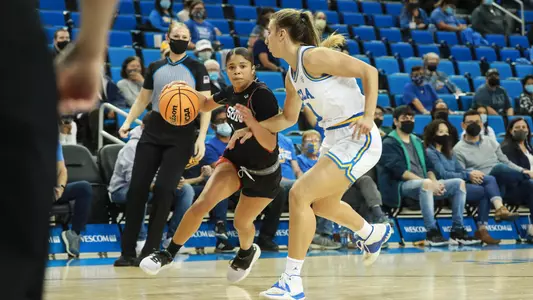 WNP_111821_WBB_CSUN_UCLA_Jackson_Jordyn_14.jpg