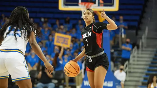WNP_111821_WBB_CSUN_UCLA_Jackson_Jordyn_17.jpg