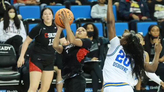 WNP_111821_WBB_CSUN_UCLA_Jackson_Jordyn_25.jpg