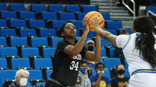 WNP_111821_WBB_CSUN_UCLA_Spriggs_Kayanna_04jpg