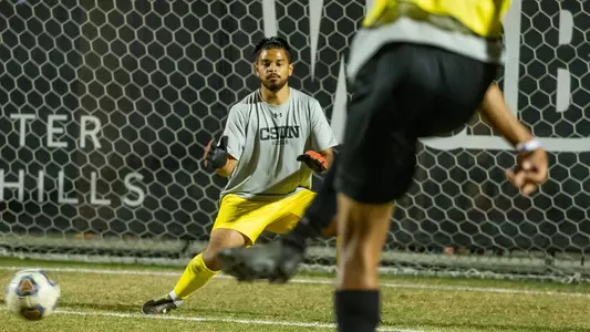 10302021_MSOC_UCSB_CSUN_Garcia_Alberto_01.jpg