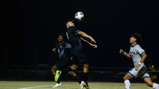 10302021_MSOC_UCSB_CSUN_Martinez_Julian_04.jpg