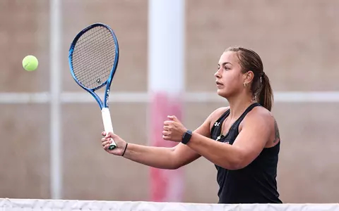 041622_WTEN_vs_LBSU_Turchak_Sasha_16.jpg