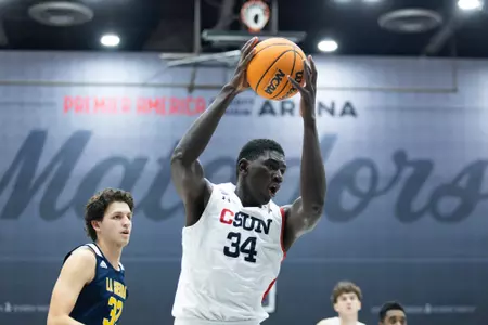 Lamine Niang vs. La Sierra