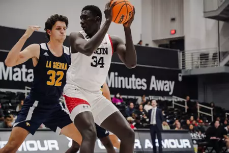 Lamine Niang vs. La Sierra