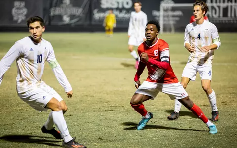 2022_11_02_Ricketts_Jamar_vs_UCDavis_CC_01.jpg
