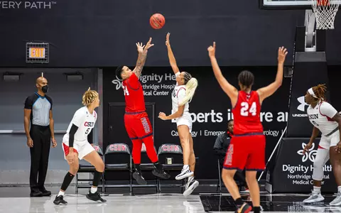 2022_11_26_Smith_Olivia_vs_UAV_CC_07.jpg
