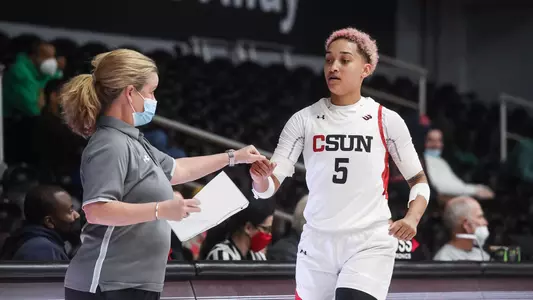 01292022_WBB_Hawaii_CSUN_Duchemin_Michelle_07.jpg