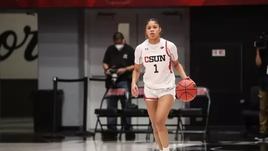 01292022_WBB_Hawaii_CSUN_Jackson_Jordyn_15.jpg
