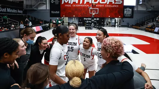 01292022_WBB_Hawaii_CSUN_StartingLineup_03.jpg