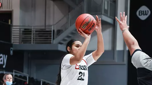 01292022_WBB_Hawaii_CSUN_Tuua_Anaiyah_15.jpg