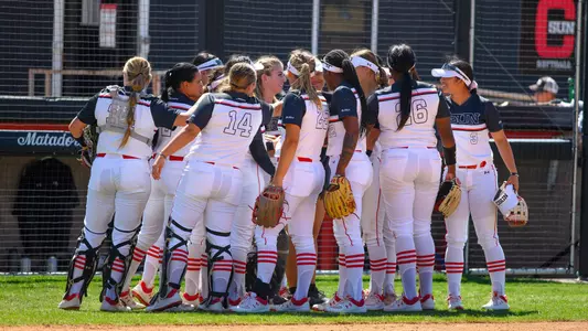 20220316_Softball_v_SouthDakotaState_TeamHuddle_BV-101