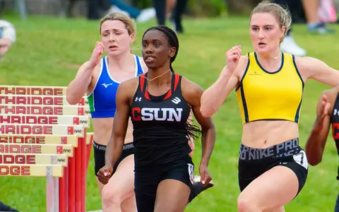 20220404_Track_CSUNTrackInvitational_Kaliyah_Poston_BV_01.jpg