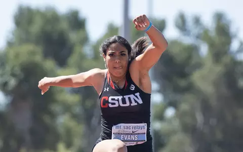 04152022_CSUNTrackField_MtSac_Evans_Sameerah_07.jpg