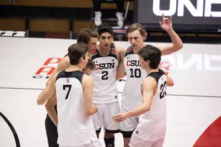 CSUN_MVB_Huddle_22
