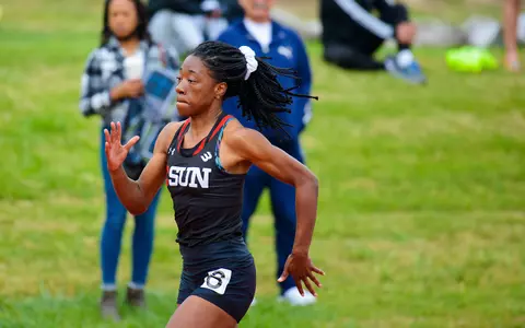 20220404_Track_CSUNTrackInvitational_Arianna_Alexander_BV_03.jpg