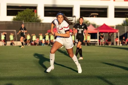 Izabel Reyes vs. Santa Clara