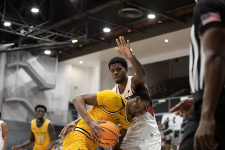 Onyi Eyisi vs. LBSU 1-5-23