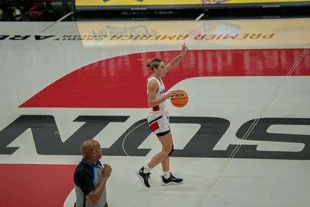 Kaitlyn Elsholz vs. HIU 11-18-23