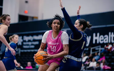 2023_02_15_DeJesus_Ana_Carolina_vs_UCDavis_CC_01