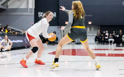 2023_02_25_Amundsen_Tess_vs_LBSU_AD_02