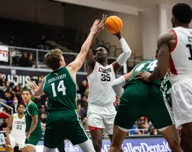 Dearon Tucker vs. Hawaii 3-2-23