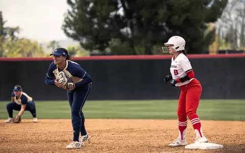 2023_04_14_Nunez_Vinessa_vs_UCD_CC02