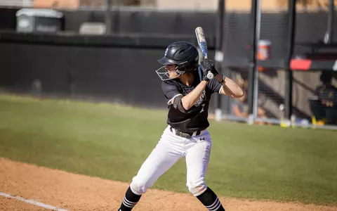 2023_04_01_Garcia_Alexis_vs_LBSU_CC01