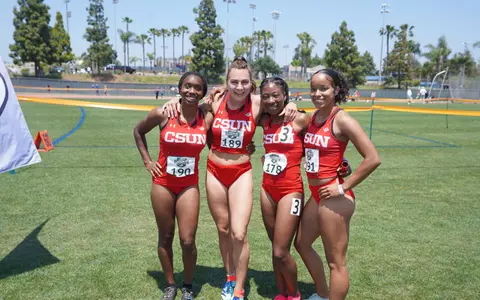 2023_05_13_Winning4x100m_atBIgWest_01