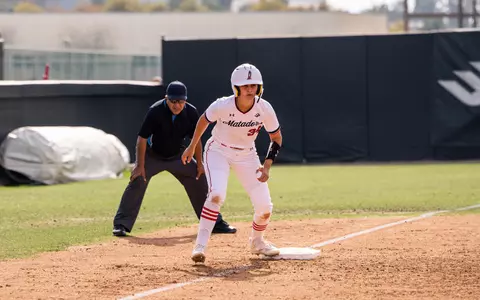2023_04_25_Freijanes_Sydney_vs_UCLA_CC01