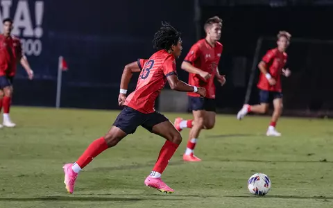 2023_09_17_Fuentes_Sebastian_vs_LMU_CM_03