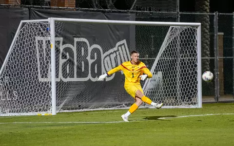 2023_09_17_Wenzel_Cooper_vs_LMU_CM_09