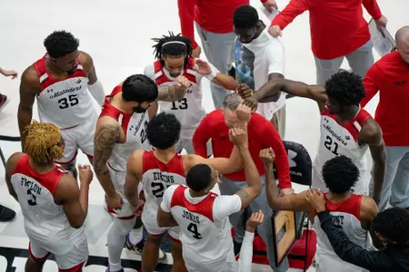 MBB Huddle vs. UCSD 3-2-24