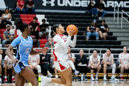 Alondra Lizama Action